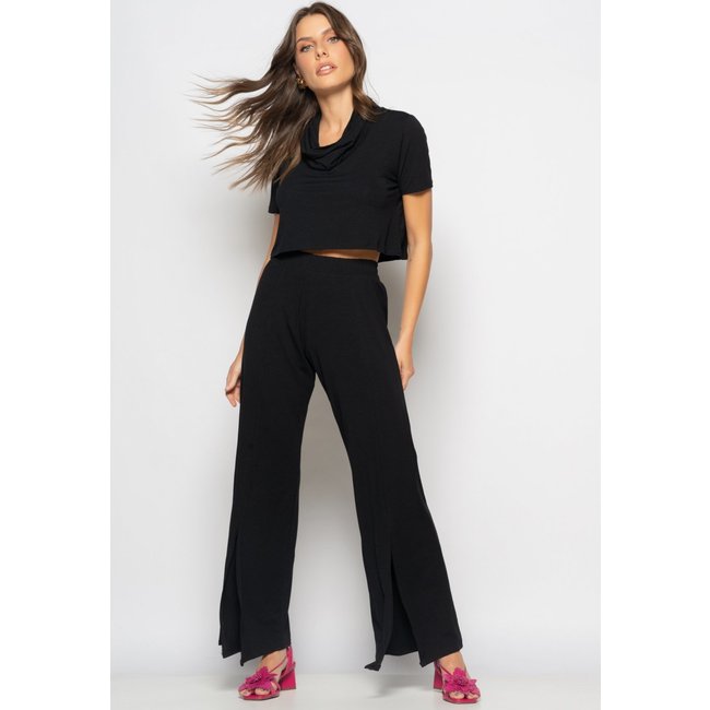 Conjunto Cropped Golão E Calça Fenda Frontal Malha Salvatore Preto