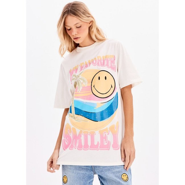 T-Shirt Oversized Alongada Estampa Smiley My Favorite Things