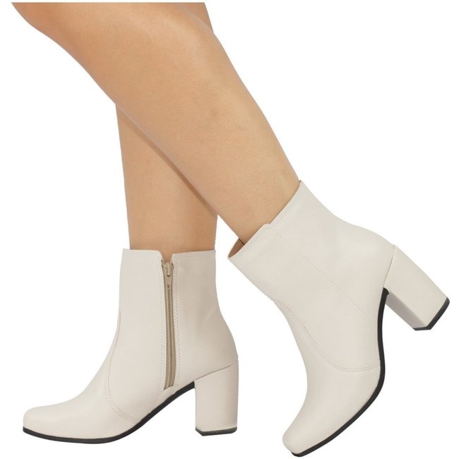 Bota Feminina Cano Curto Confortável Amorelle Salto Alto Grosso Bico Quadrado Off White