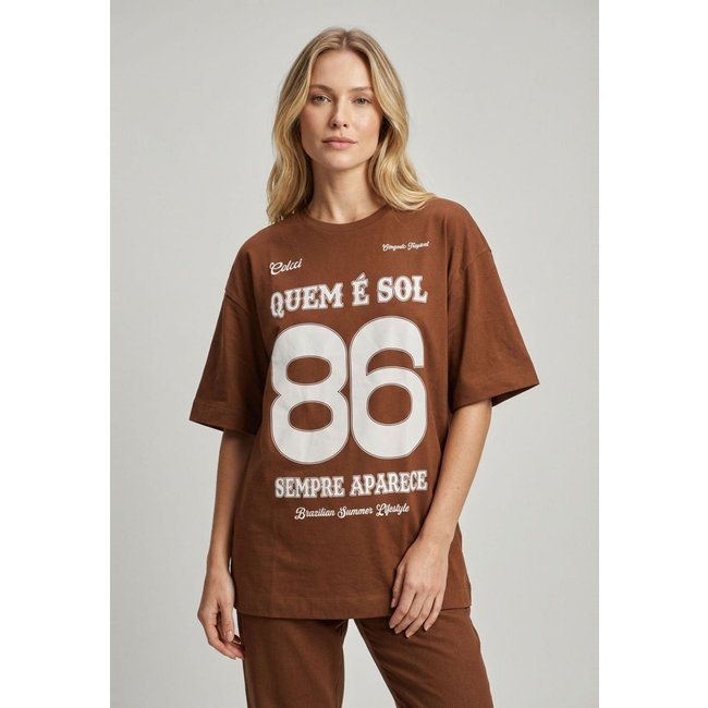 Camiseta Feminina Colcci Estampa Gingado Tropical Marrom