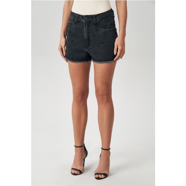 Short Jeans Boyfriend Aplicações Feminino Acostamento