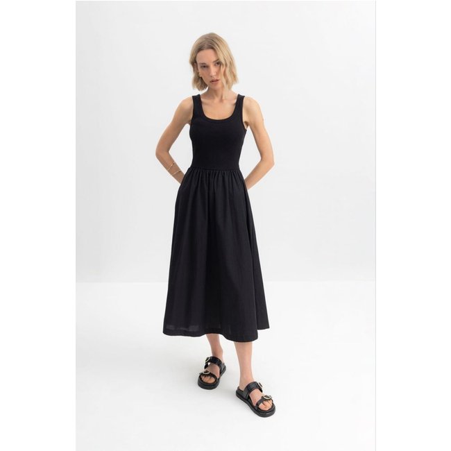 Vestido Feminino Midi Em Ribana Essendi Preto Preto