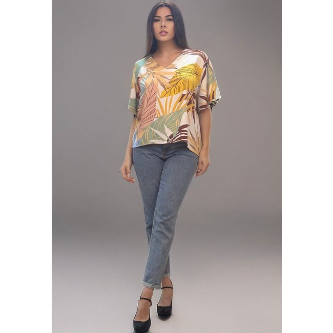 Blusa Amazonia Vital Gola V Manga Ampla Curta Estampa Aurora Suave