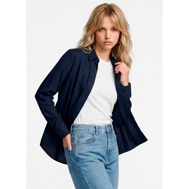 Camisa Marinho Feminina em Viscose com Linho Manga Longa Sob Azul