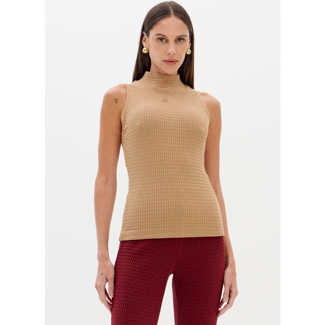 Blusa Sem Mangas Com Gola Alta Lança Perfume