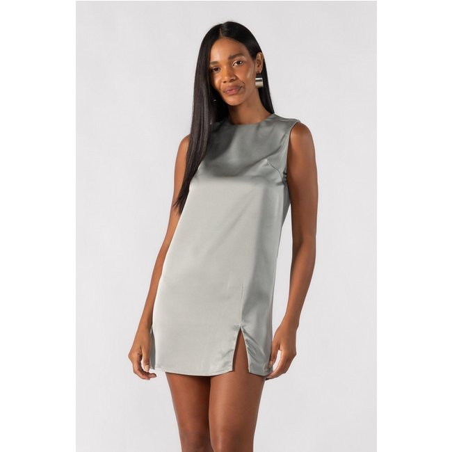 Vestido curto acetinado classico Verde