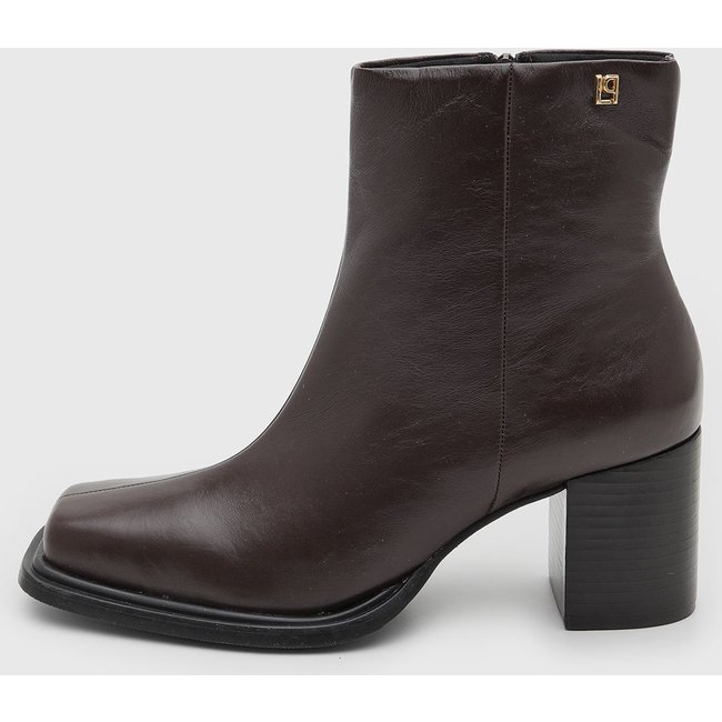 Bota Feminina Lança Perfume Cano Baixo Marrom