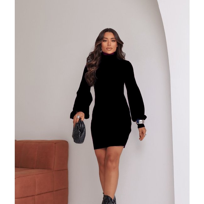 Vestido Cherry Line Tricô Gola Alta Manga Longa Bufante Preto