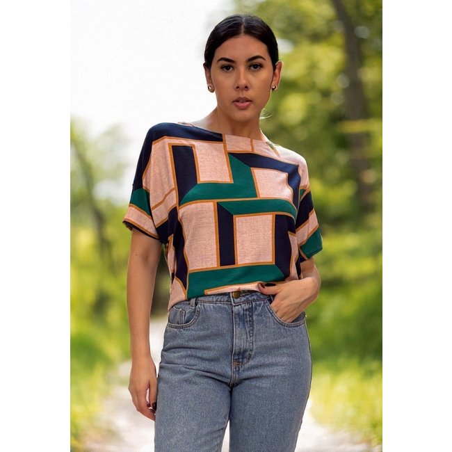 Blusa Básica Morcego Malha Gola Canoa Manga Curta Chapada de Areia