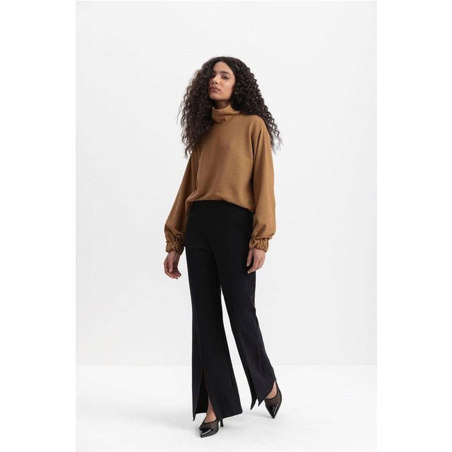 Blusa Feminina Gola Alta Essendi Camel Médio Bege