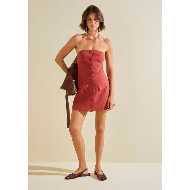 Vestido Morena Rosa Ajustado Decote Reto Sem Manga Curto Bordô