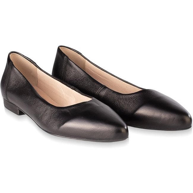 Sapatilha de couro bico fino Kátia - Preto