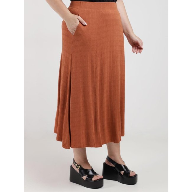 Saia Malha Evasê Autentique Plus Size Feminina CARAMELO