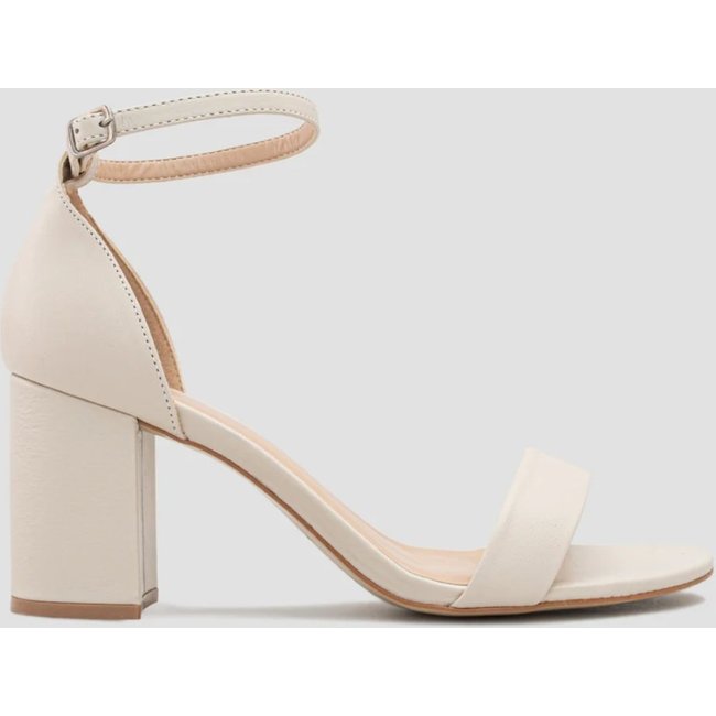 Sandália Gisele CBK Salto Grosso 7cm Couro Bege