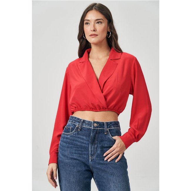 Blusa Com Lapela Feminina Acostamento