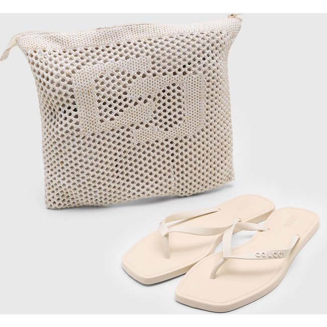 Chinelo Feminino Colcci com Necessaire Off-white
