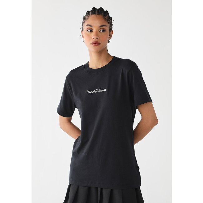 Camiseta Feminina New Balance NB Athletics Script Preta
