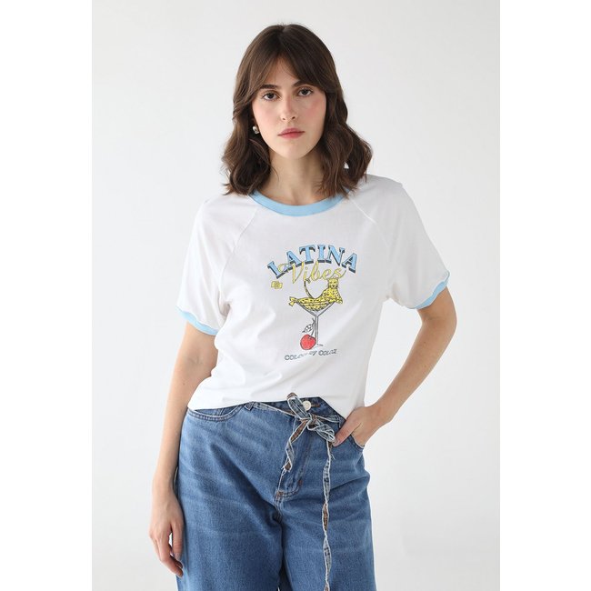 Camiseta Feminina Colcci Estampa Latina Vibes Branca