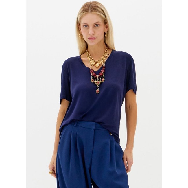 Blusa Com Decote V De Manga Curta Lança Perfume