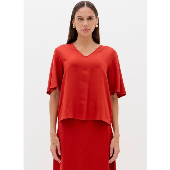 Blusa Manga Curta Com Decote V Lança Perfume