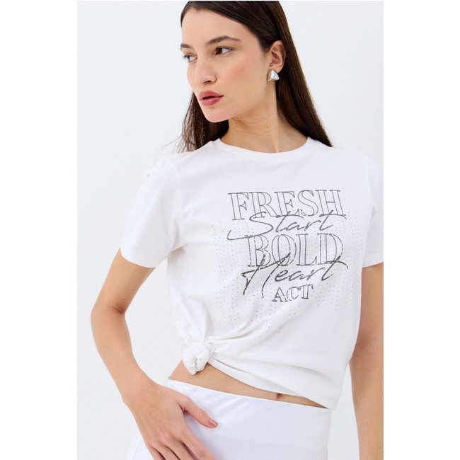 T-Shirt com Aplicação Bold Heart ACT Feminino