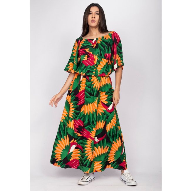 Vestido Midi Cabanafree Ciganinha Viscose com Lapela Estampa Festa dos Tucanos