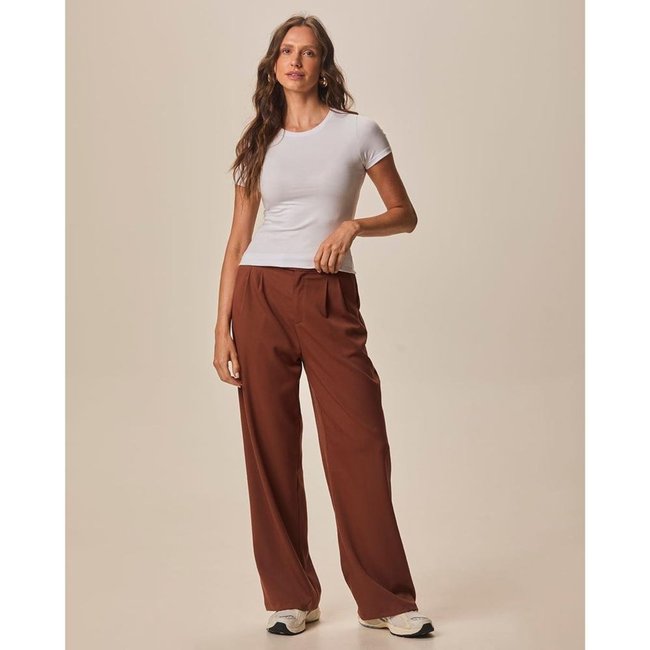 Blusa Básica Feminina Decote Redondo Em Algodão