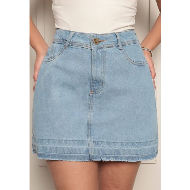 Saia Cintura Alta Ethereal Jeans com Barra Desfiada Lavagem Clara