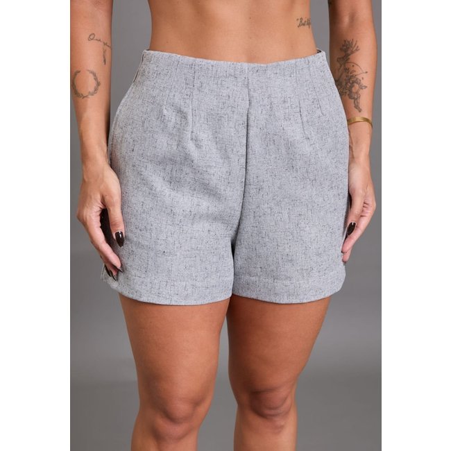 Shorts Feminino Alfaiataria Mom em Poliéster Cinza Lemier Collection