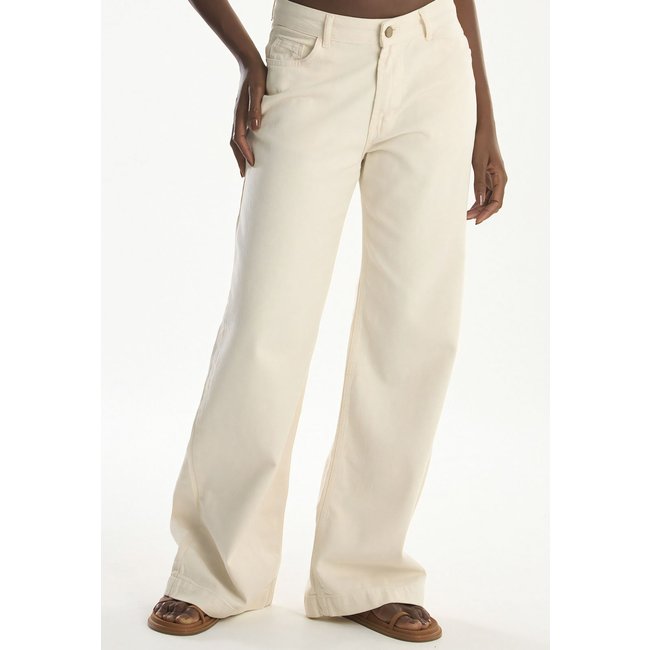 Calça Sarja Cantão Wide Leg Color Off-White