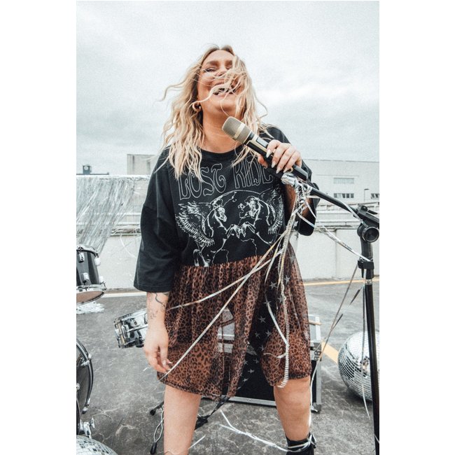 Vestido T-Shirt Preto Com Saia De Tule Oncinha Lost marinaegabriella