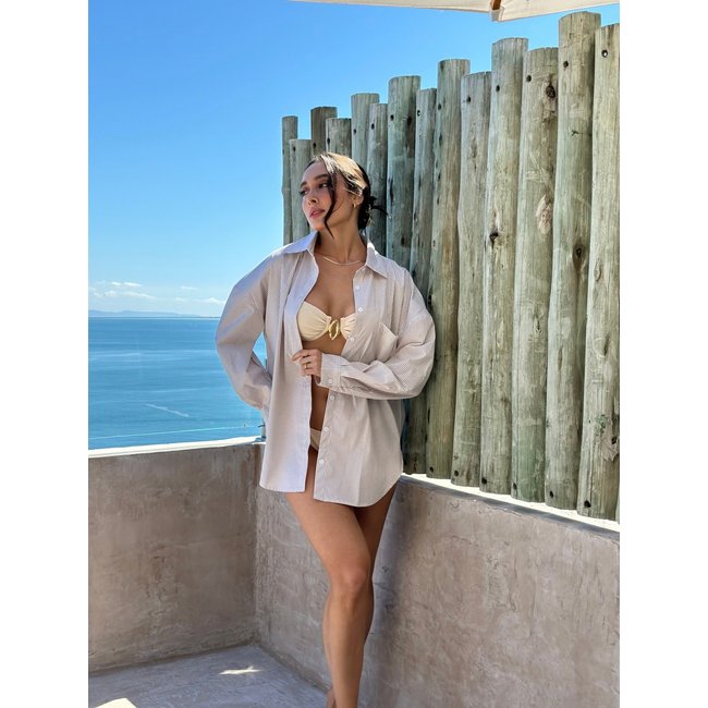 Camisa Listras Giulia Pitaia Beachwear Bege e Branco