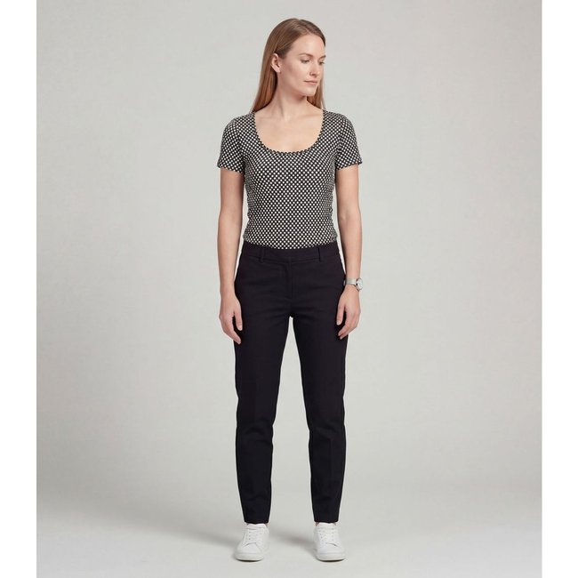 Blusa Feminina em Malha Visco Infinita Cor Preto