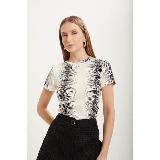 Blusa De Mangas Curtas Estampada Em Malha Com Elastano