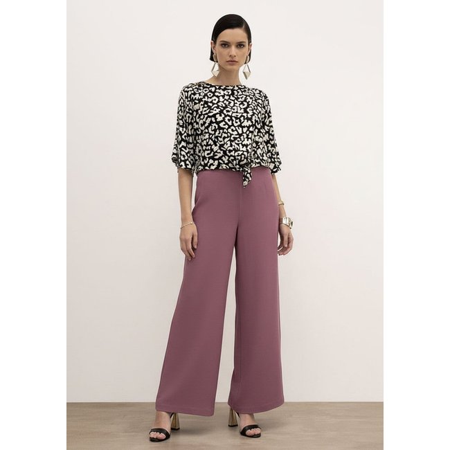Blusa Iódice Solta Decote Careca Manga Curta Cropped Preto