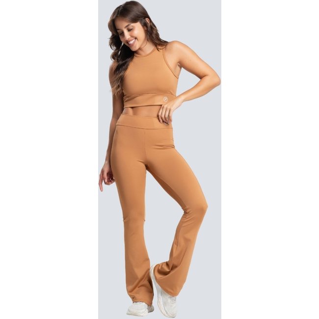 Conjunto Fit One Calça Flare Bailarina e Top Regata Suplex Capuccino