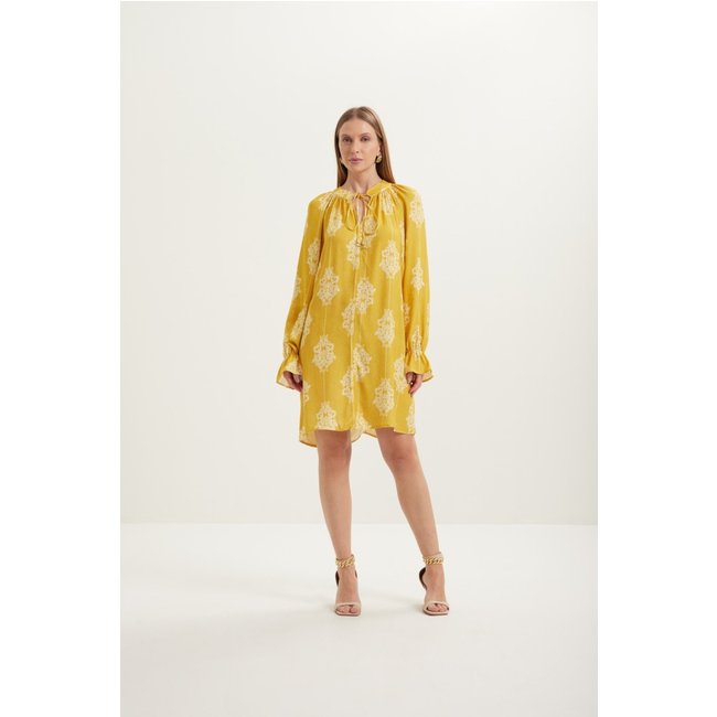 Vestido Lez a Lez Curto Estampado Em Viscose Com Amarração Frontal