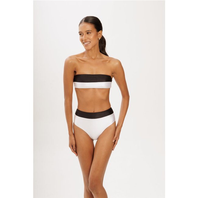 Calcinha At Night By Leticia Bufoni Hot Pants Canelado Preto e Branco
