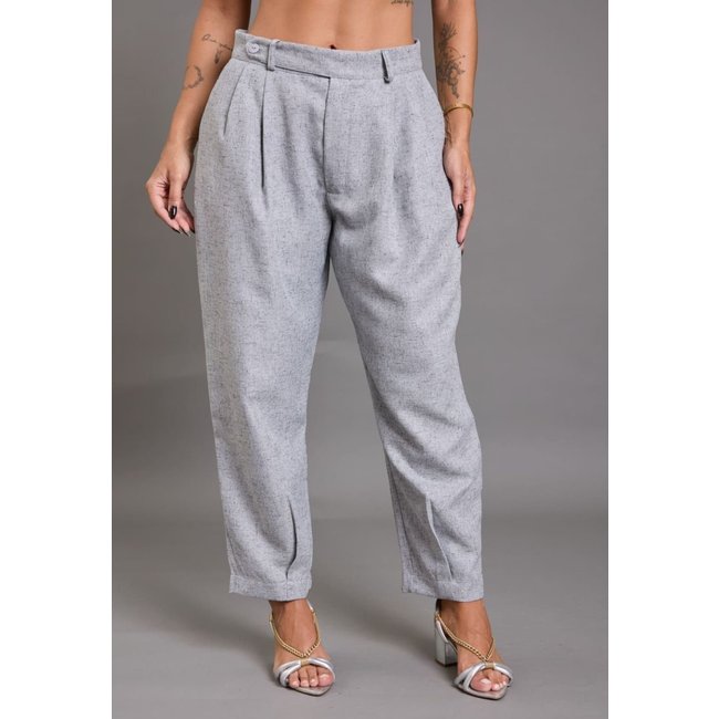 Calça Alfaiataria Feminina Mom em Poliéster Color Cinza