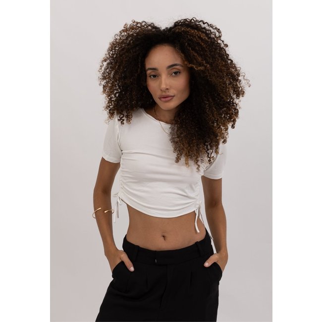 Blusa Básica Martina Drapeado Lateral Off White