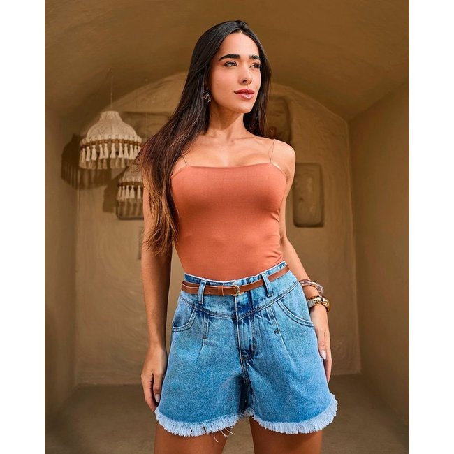 Shorts Jeans Mom Feminino com Cinto P.U 24408 Sky Médio Consciência