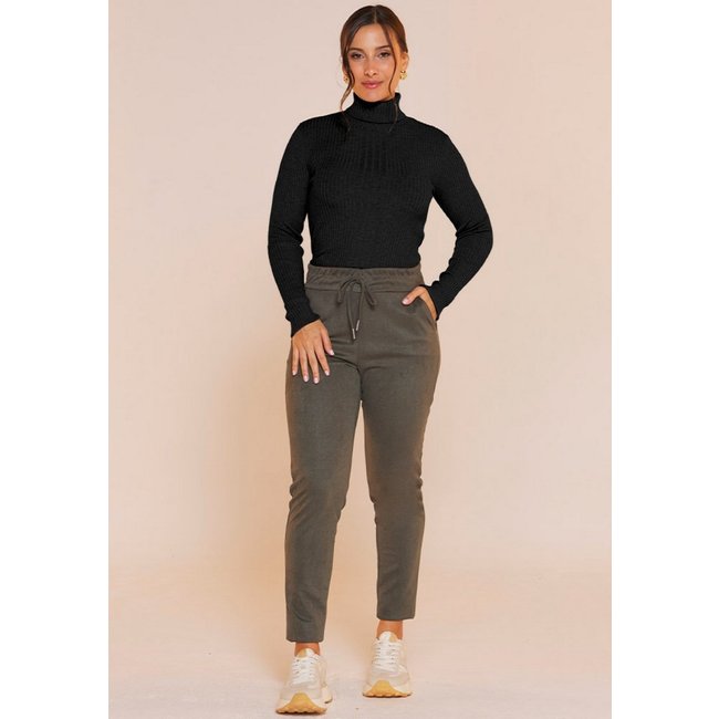 Blusa Rudély Gola Alta Preta