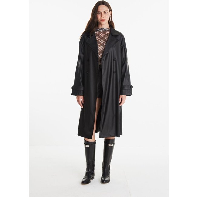 Trench Coat Com Cinto Carlota Costa Preto