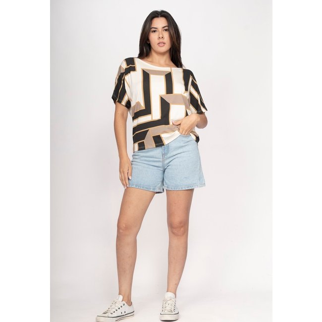 Blusa CabanaFree Básica Morcego Malha Gola Canoa Manga Curta Estampa Igaci