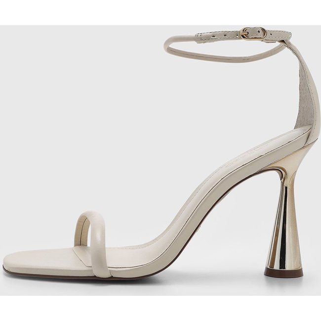 Sandália Feminina Arezzo Salto Flare Metalizado Off-White