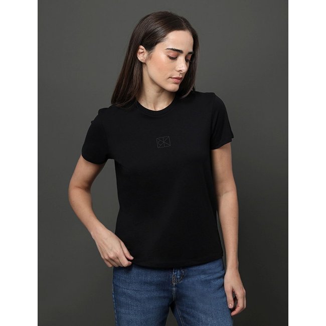 Camiseta Feminina Rubber Patch Calvin Klein - Preto Calvin Klein Jeans