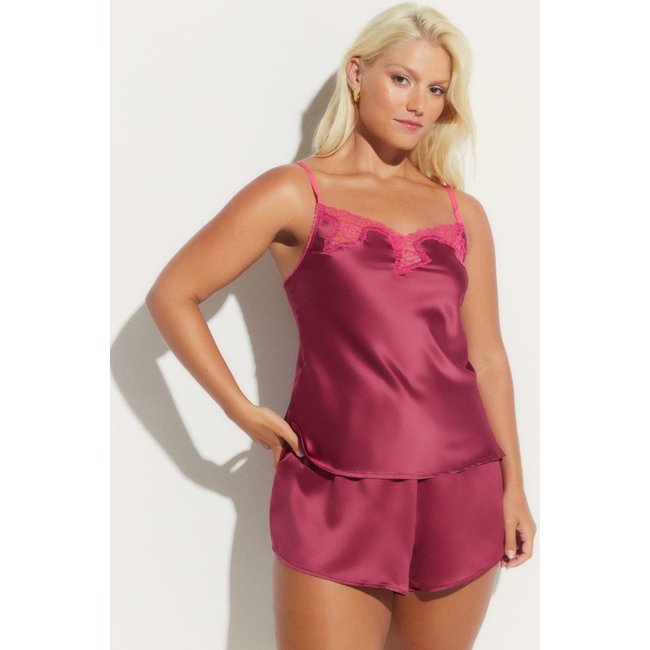 Shortdoll Cetim Bella Luna Sangria
