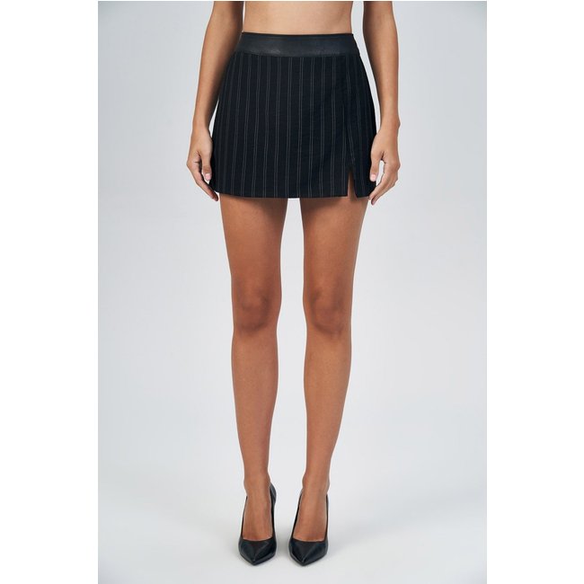 Short Saia Alfaiataria Line Feminino Acostamento