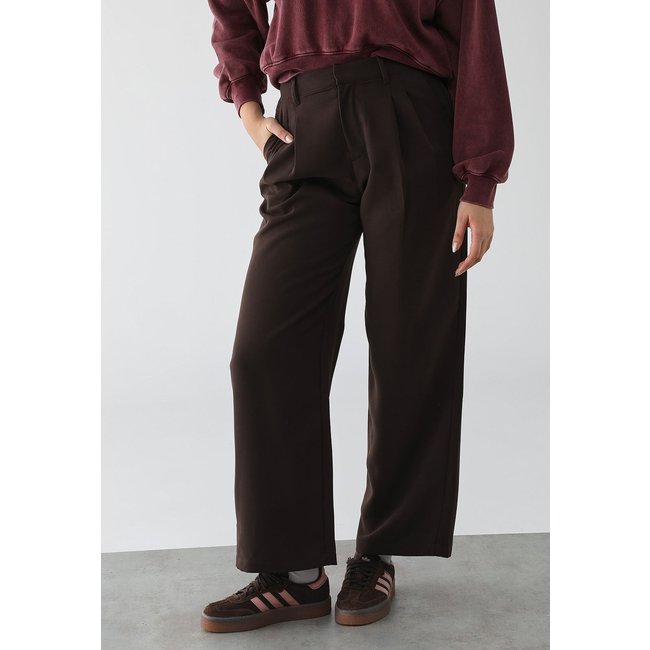 Calça Feminina GAP Perna Reta Marrom