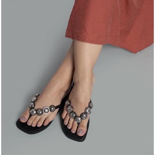 Chinelo M Shuz Detalhes Metal Feminino Preto